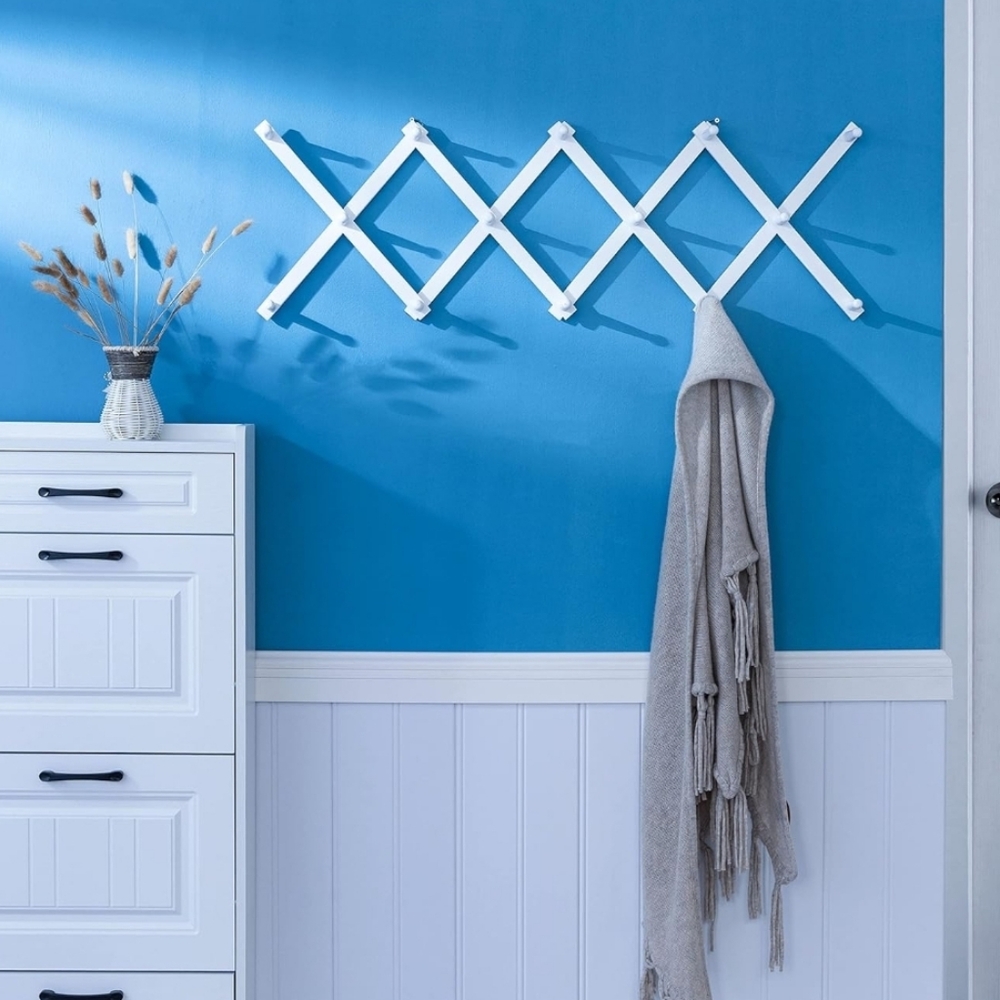 Skoloo White Expandable Wall Rack